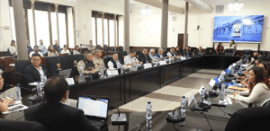 Después de seis años, los vecinos aún intentan frenar la depredación del Cerro Alux. La conversación sobre este problema llegó al Congreso.