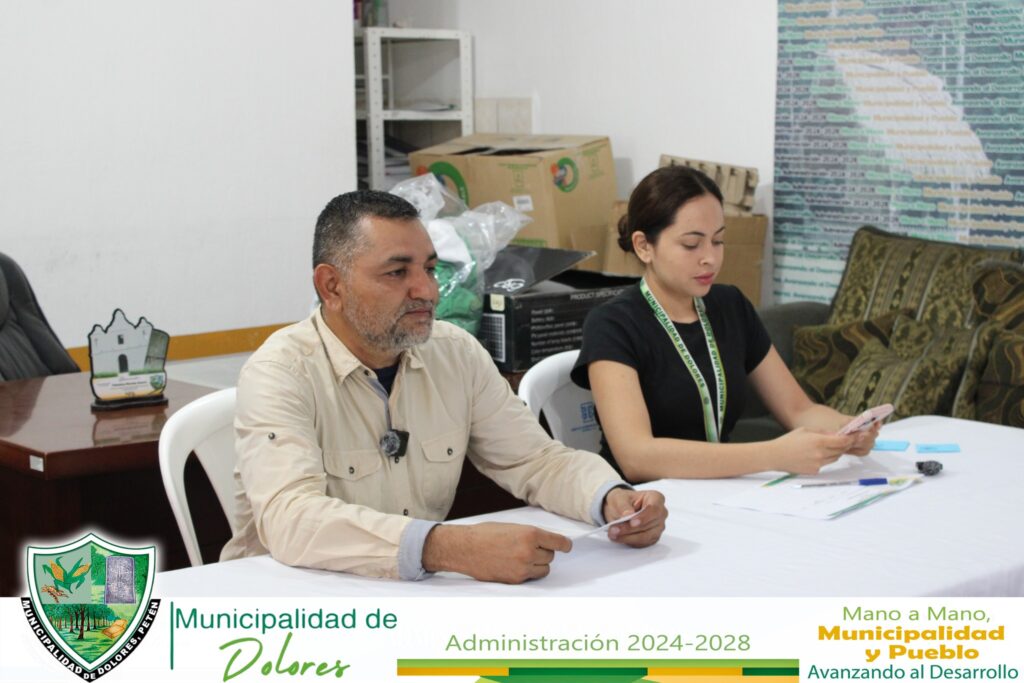 La municipalidad de Dolores, Petén, proporciona los salarios de todo el personal, pero deja en blanco lo que corresponde al concejo, síndicos y concejales.